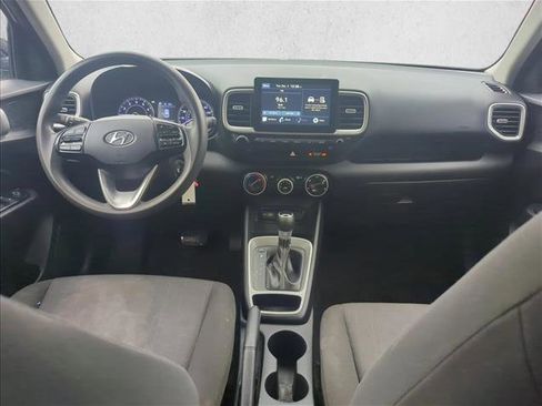 Used 2022 Hyundai Venue SE image 21