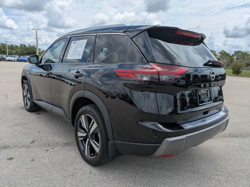 Used 2024 Nissan Rogue SL FWD image 7