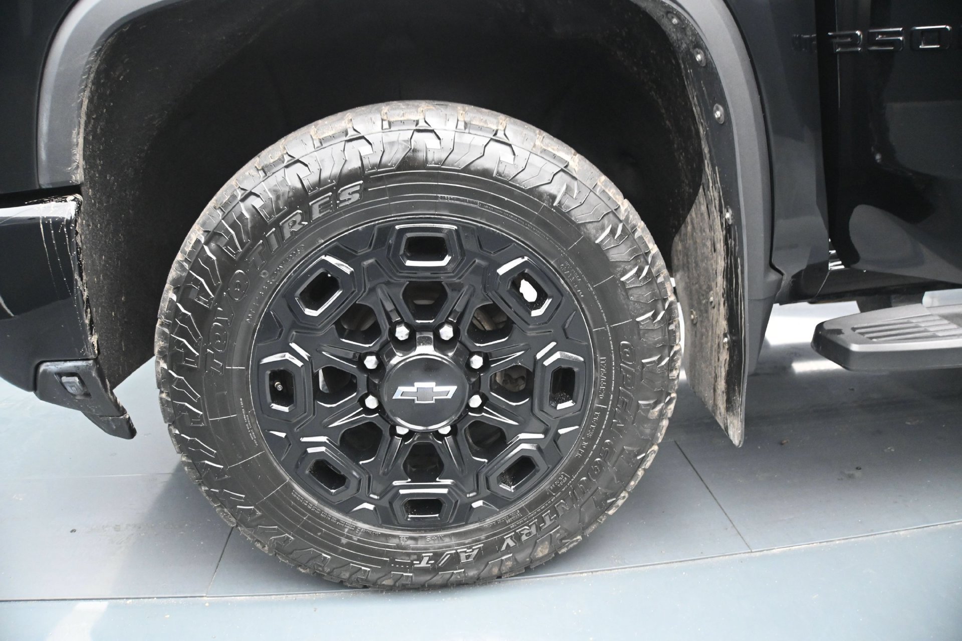 Used 2024 Chevrolet Silverado 2500 LTZ w/ LTZ Plus Package AWD/4WD image 26