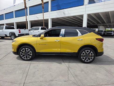 Certified 2024 Chevrolet Blazer RS w/ Driver Confidence II Package image 3