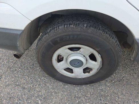 Used 2006 Ford Expedition XLT image 25