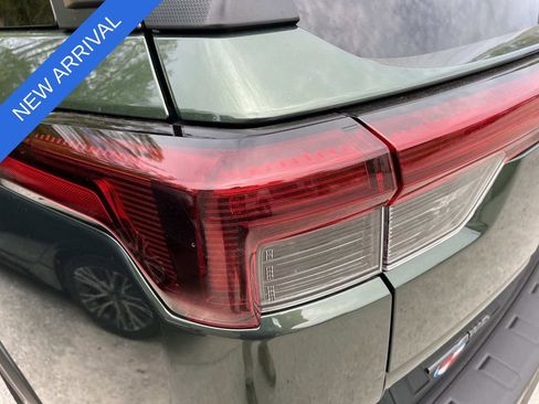 Used 2026 Subaru Outback Premium image 8