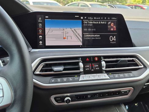 Used 2022 BMW X7 xDrive40i w/ Executive Package AWD/4WD image 30
