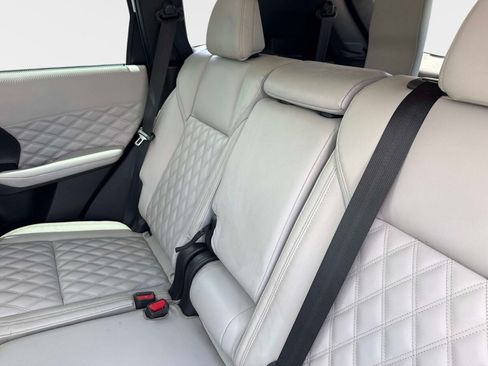 Used 2023 Mitsubishi Outlander SEL FWD image 13