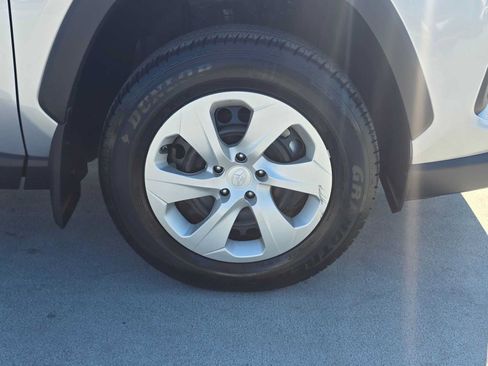 Certified 2025 Toyota RAV4 LE AWD/4WD image 9