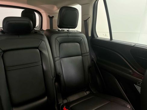 Used 2022 Lincoln Aviator Reserve w/ Equipment Group 201A AWD/4WD image 14