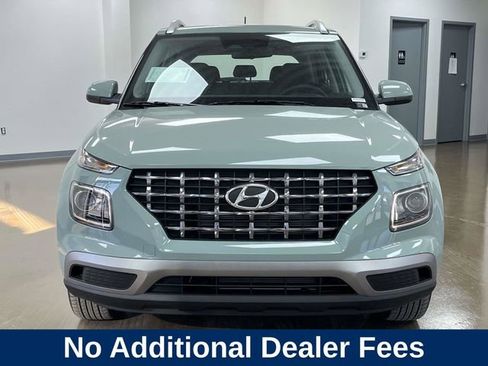 New 2026 Hyundai Venue SEL FWD image 2