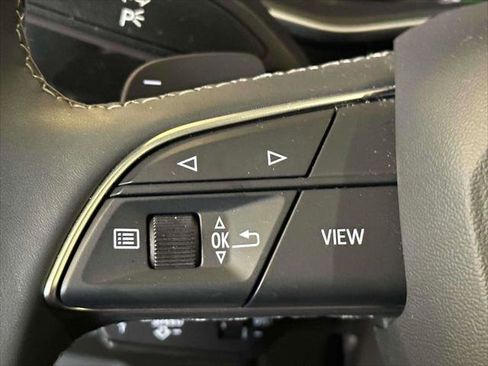 Used 2025 Audi Q8 Premium Plus w/ Premium Plus Package image 32