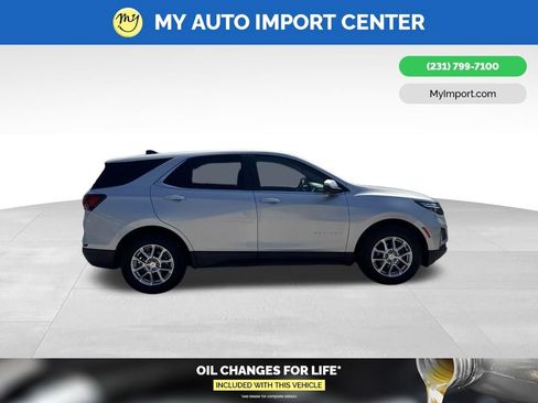 Used 2022 Chevrolet Equinox LT w/ Driver Convenience Package AWD/4WD image 8