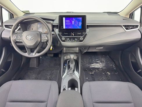 Used 2023 Toyota Corolla LE image 11