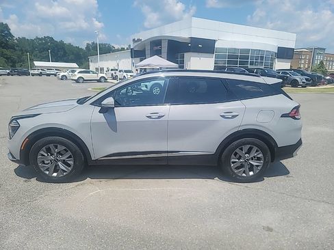 Certified 2025 Kia Sportage SX FWD image 4