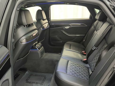 Used 2022 Audi S8 w/ S8 Comfort Plus Package AWD/4WD image 28