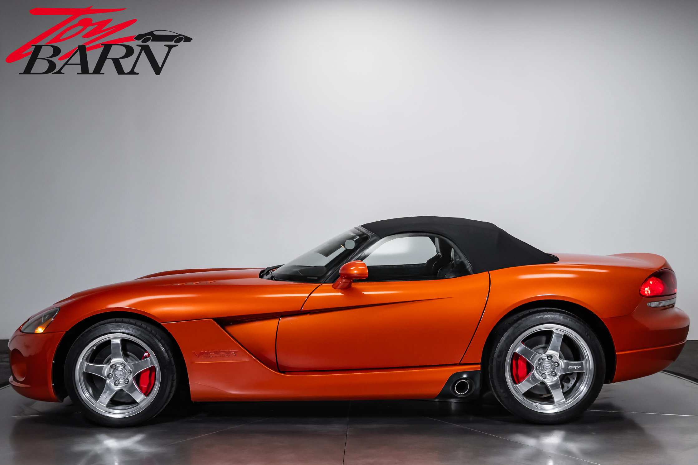Used 2005 Dodge Viper SRT-10 w/ Copperhead Edition Group RWD image 10
