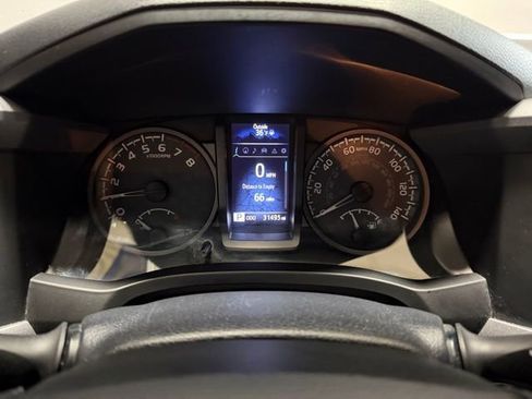 Used 2019 Toyota Tacoma TRD Off-Road image 25