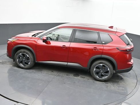 Used 2025 Nissan Rogue SV AWD/4WD image 41