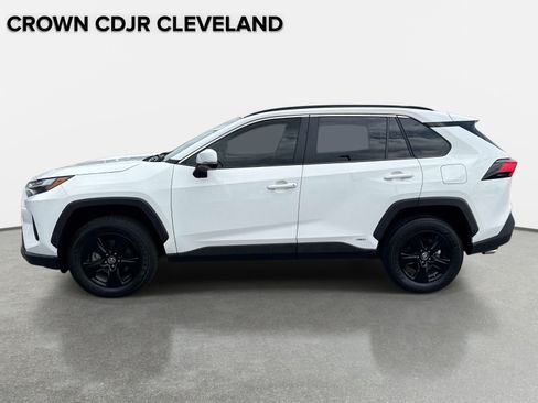 Used 2023 Toyota RAV4 XLE AWD/4WD image 7