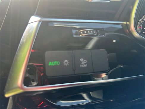 New 2025 Audi Q7 3.0T Premium image 24