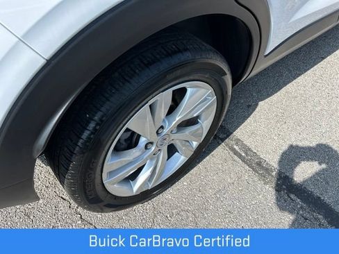 Certified 2025 Buick Encore GX Preferred AWD/4WD image 19