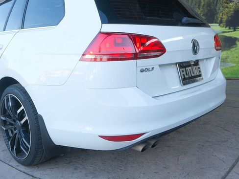 Used 2017 Volkswagen Golf SEL image 41