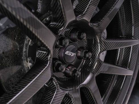 Used 2022 Ford GT image 16