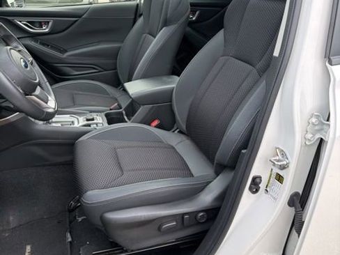 Used 2023 Subaru Forester Premium AWD/4WD image 5