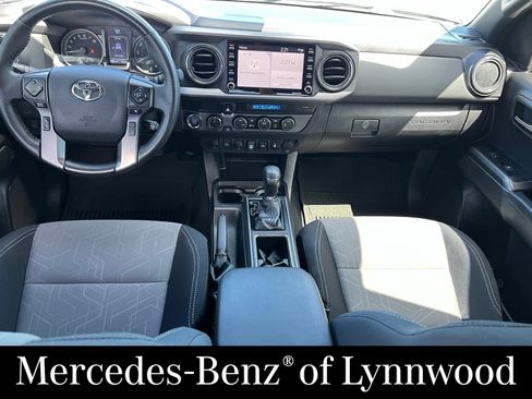 Used 2022 Toyota Tacoma TRD Off-Road AWD/4WD image 20
