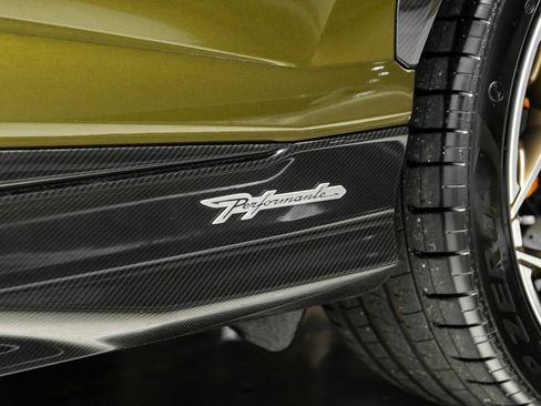 Used 2023 Lamborghini Urus Performante AWD/4WD image 65