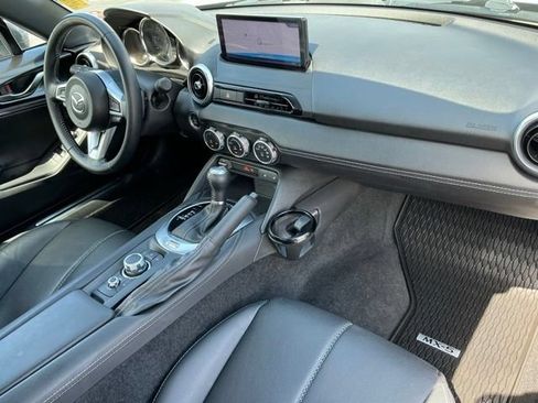 Used 2024 MAZDA MX-5 Miata RF Grand Touring RWD image 19