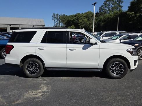 Used 2022 Ford Expedition XLT RWD image 16