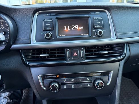 Used 2017 Kia Optima LX w/ Option Group 014 image 8