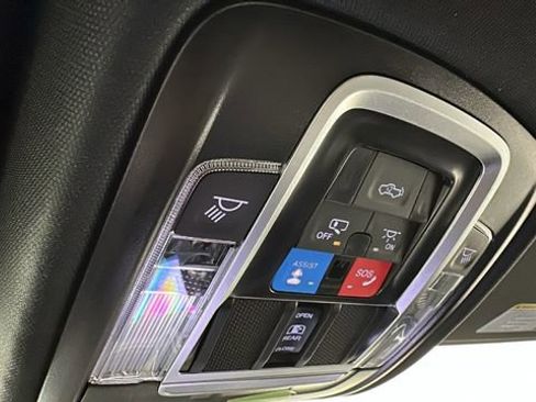 New 2026 RAM 1500 4x4 Crew Cab image 34