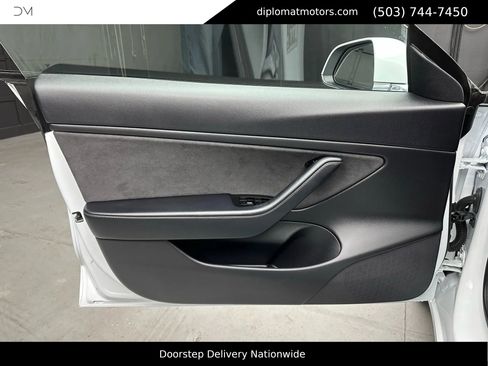 Used 2018 Tesla Model 3 Long Range image 22