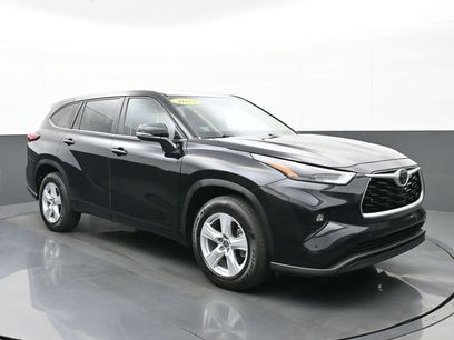 Used 2023 Toyota Highlander LE