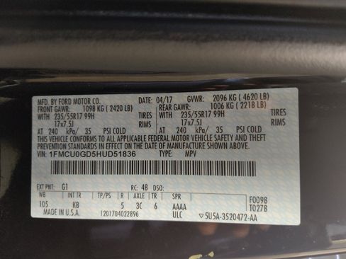 Used 2017 Ford Escape SE w/ Equipment Group 201A FWD image 33