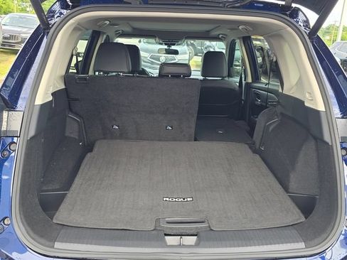 Certified 2024 Nissan Rogue SV w/ SV Premium Package FWD image 16