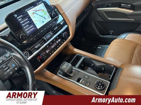 Used 2022 Nissan Pathfinder Platinum w/ Cargo Package image 16