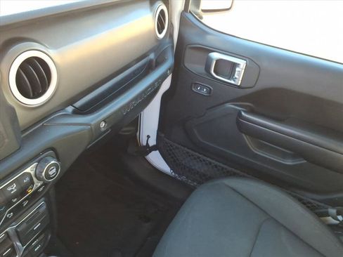 Used 2020 Jeep Wrangler Unlimited Sport image 34
