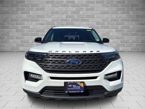 Certified 2023 Ford Explorer XLT w/ Equipment Group 202A AWD/4WD image 8