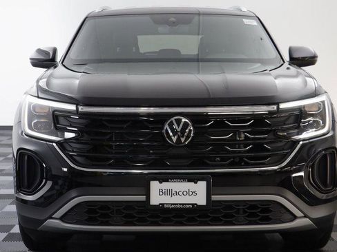 Used 2025 Volkswagen Atlas Cross Sport SE image 20