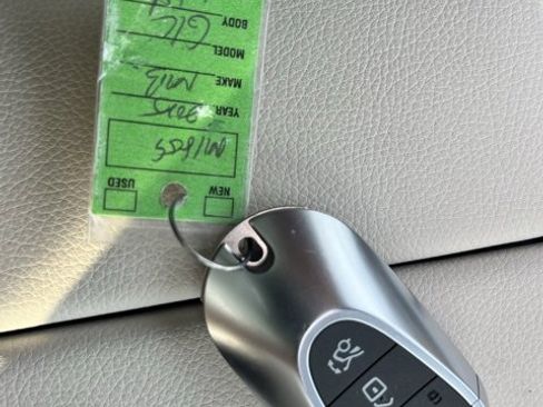 Certified 2025 Mercedes-Benz GLC 300 4MATIC image 15