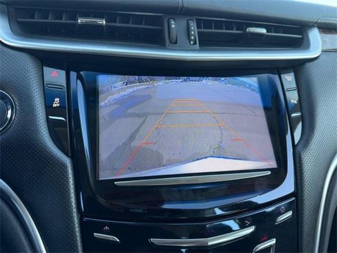 Used 2013 Cadillac XTS Luxury image 20