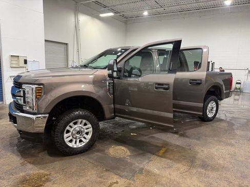 Used 2018 Ford F250 XLT w/ Snow Plow Prep Package image 17