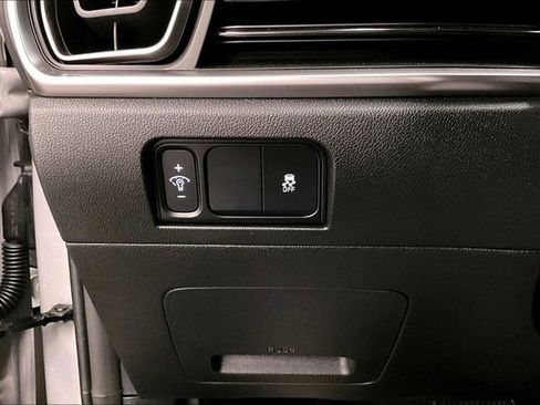 Used 2025 Kia Sorento S image 34