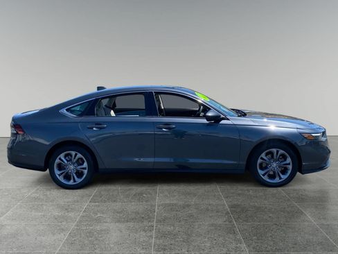 Used 2023 Honda Accord EX image 6