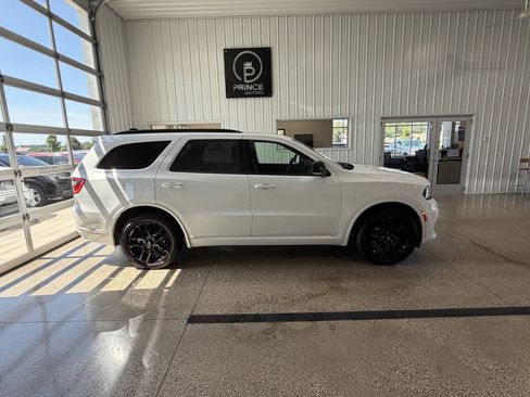 Used 2023 Dodge Durango GT AWD/4WD image 3