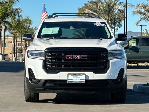 Used 2022 GMC Acadia SLT w/ Elevation Edition image 9