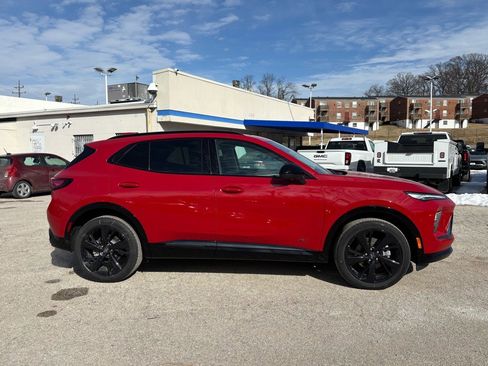 New 2025 Buick Envision Sport Touring image 2