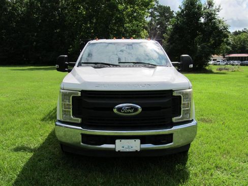 Used 2017 Ford F350 XL w/ Power Equipment Group image 9