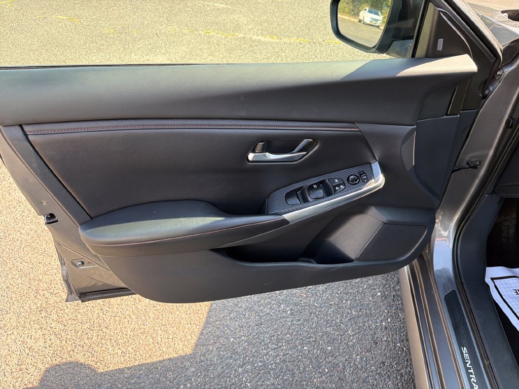 Used 2021 Nissan Sentra SR FWD image 15