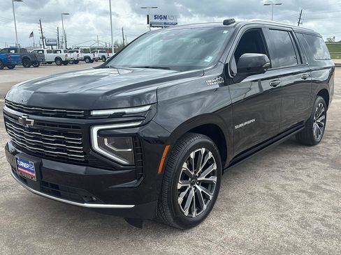 Certified 2025 Chevrolet Suburban High Country image 1